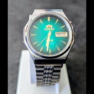 Vintage Orient 3 Star Automatic Silver Watch W/daydate & GreenDial Day/Date